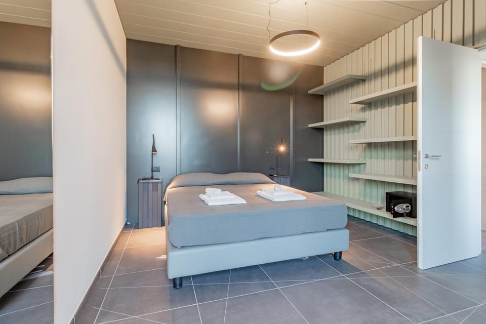Bed, Photo of the whole room, Bedroom, towels, wardrobe