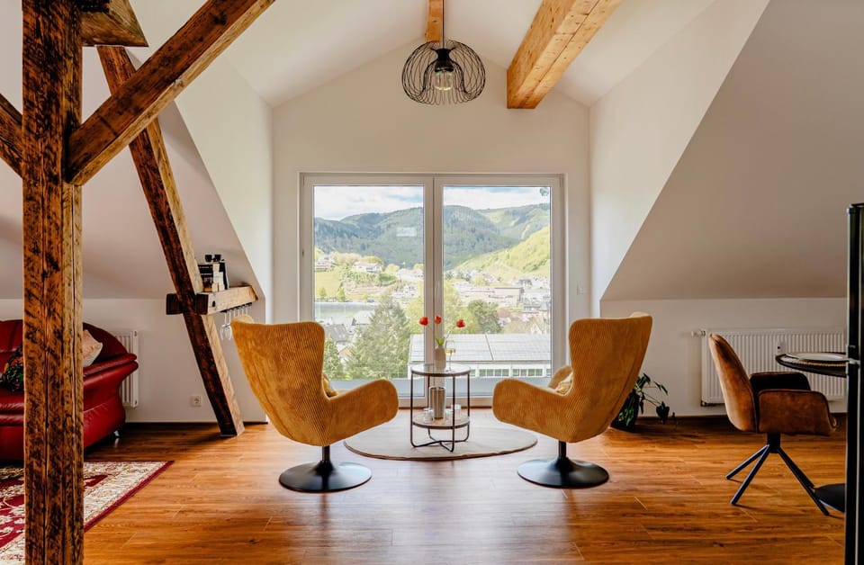 View (from property/room), View (from property/room), Seating area, Dining area