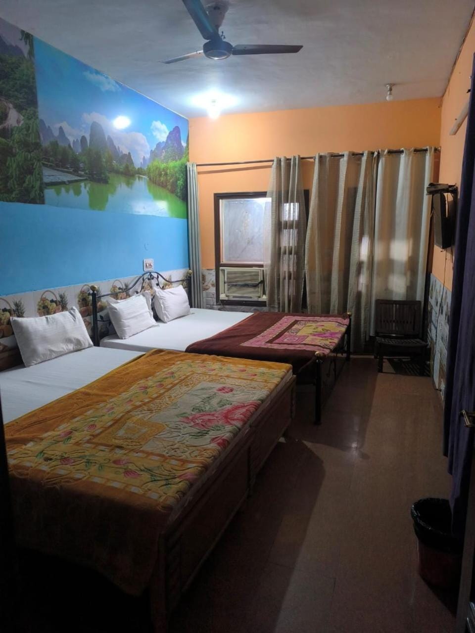 Hotel Apple Rose Near Harish Dhaba Hotel in Chandigarh