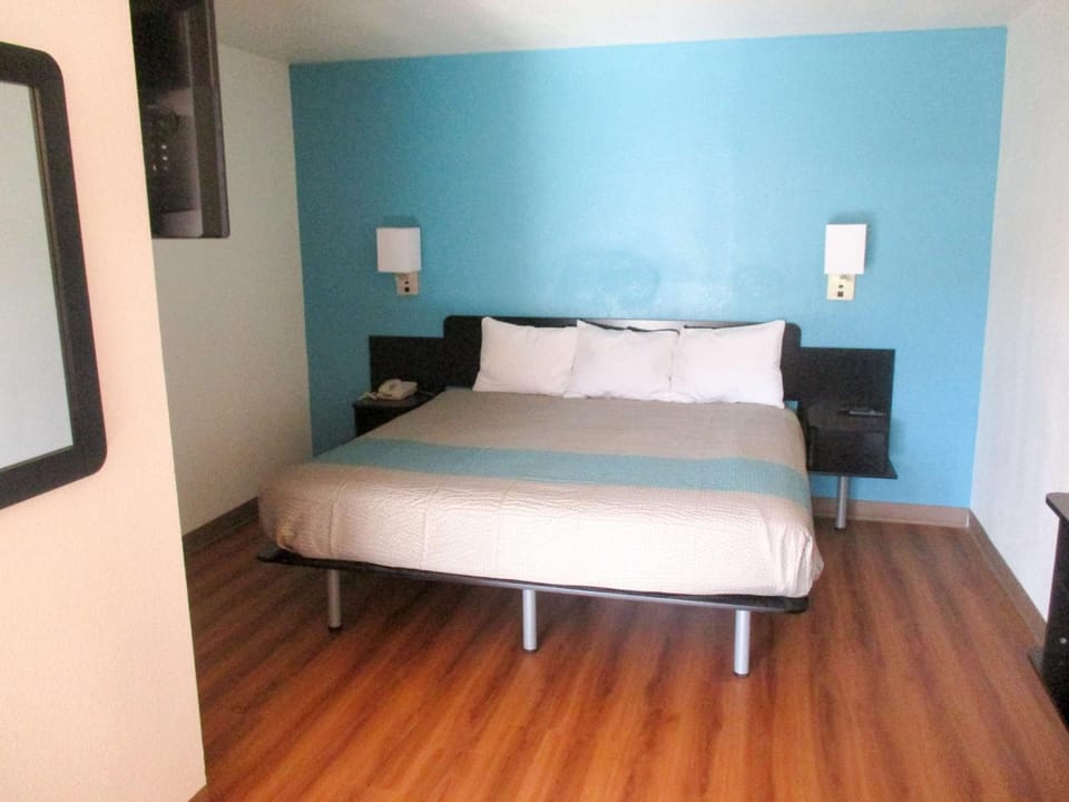 Photo of the whole room, On site