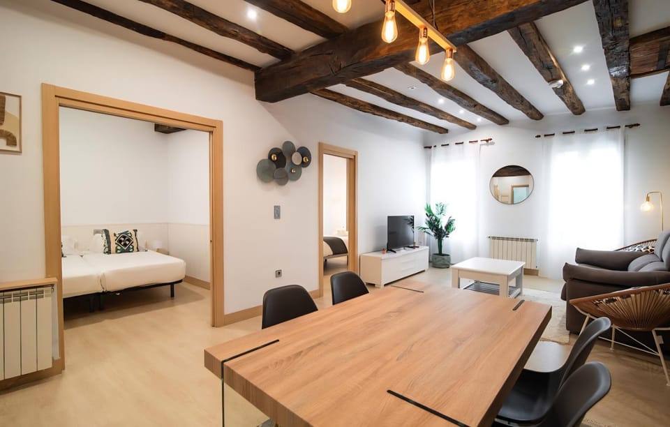 Main Street Mayor-Nagusi with AC Apartment in San Sebastian