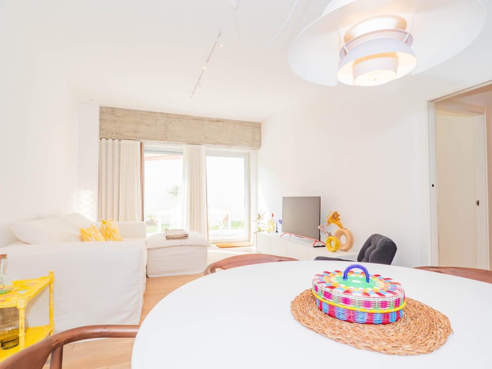 Pi y Margall Suite con Parking gratis by YBH Apartment in Vigo