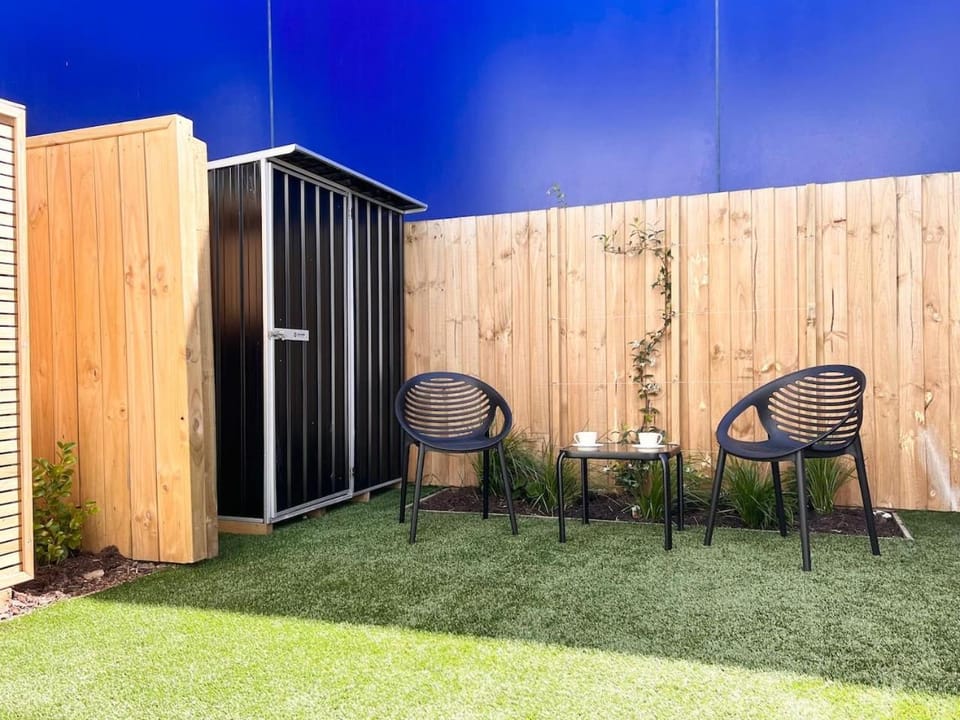 Salisbury One Bedroom Retreat with Courtyard House in Christchurch