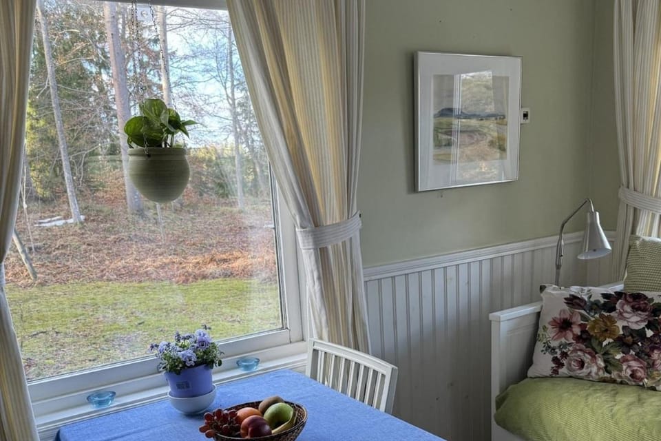 Guest house with proximity to beach and nature House in Stockholm County