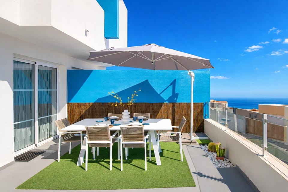 Patio, Day, View (from property/room), Balcony/Terrace, Dining area, Sea view, sunbed