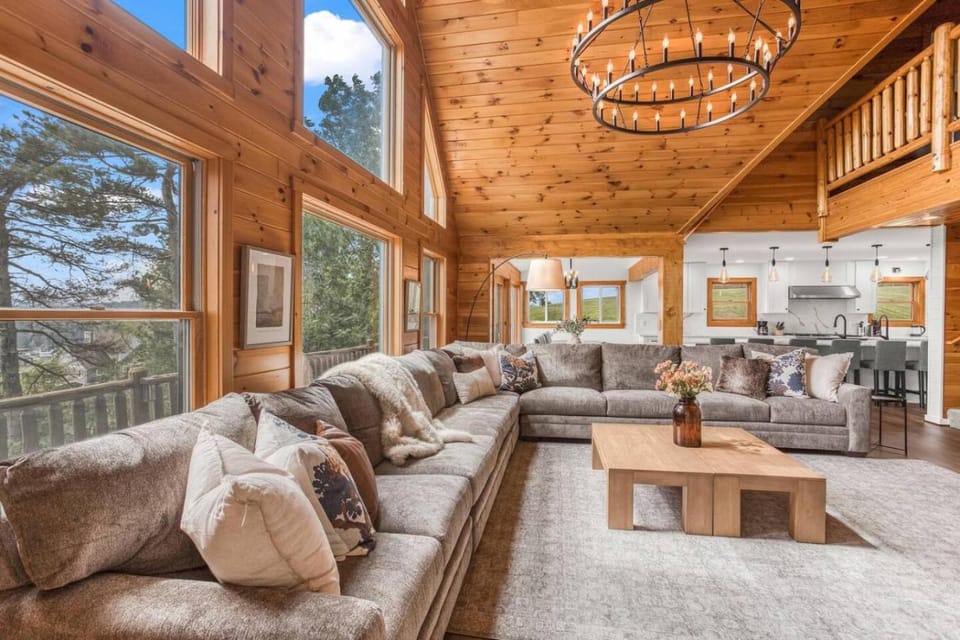 8BR Water View - Hot Tub 6 acres House in Deep Creek Lake