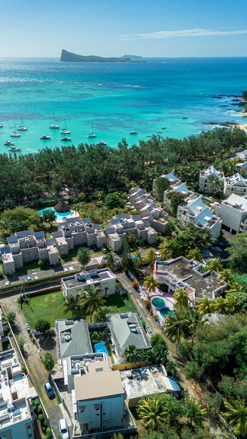 Neighbourhood, Bird's eye view, Beach