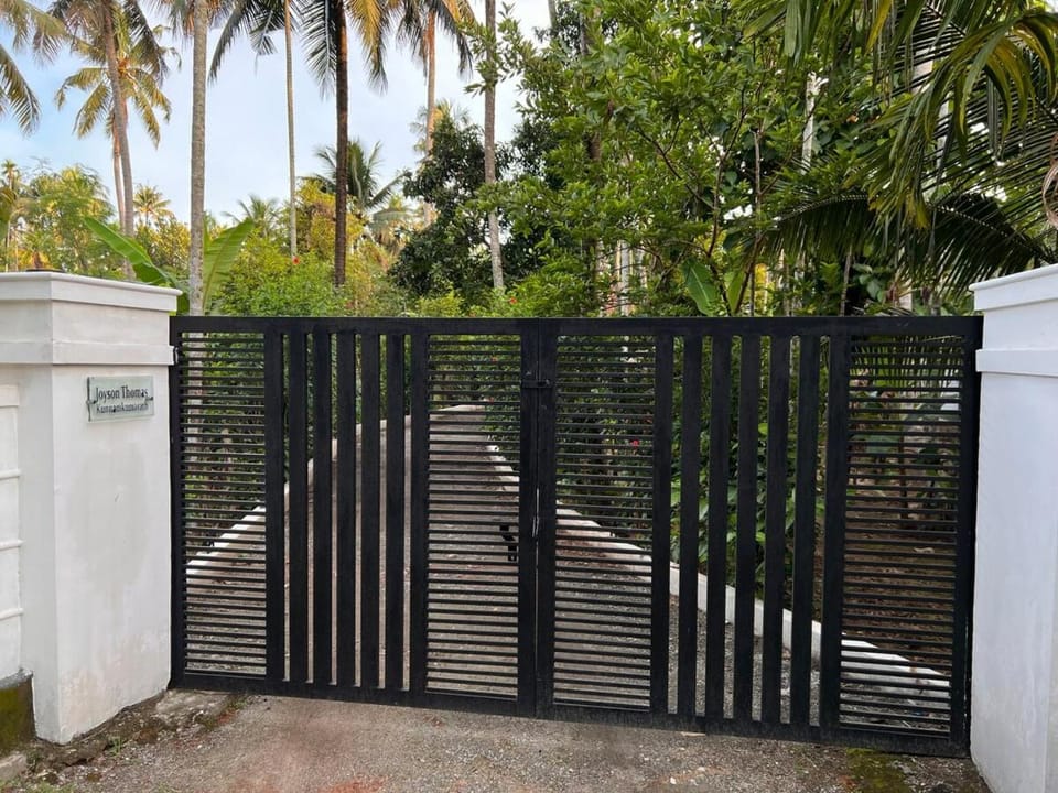 Cottage on Riverside House in Kerala
