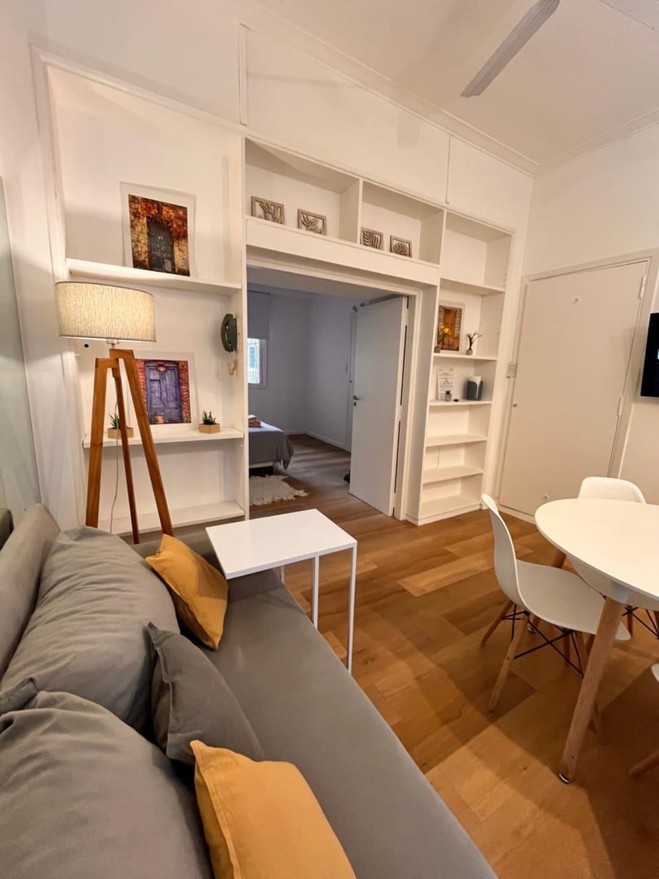 Studio para 3 en Recoleta a metros Plaza Francia Cementerio Recoleta Facultad de Derecho Apartment in Buenos Aires