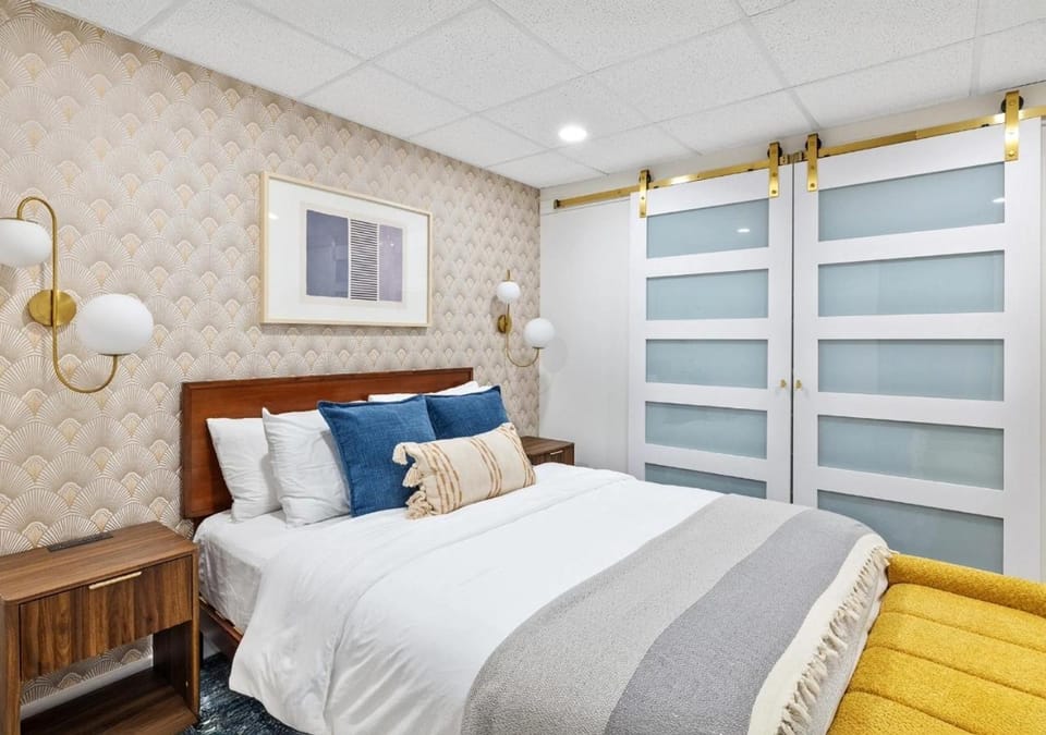 Bed, Bedroom