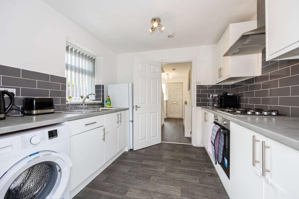 Bright and Modern 2 Bed Home w Garden in Liverpool Apartment in Liverpool
