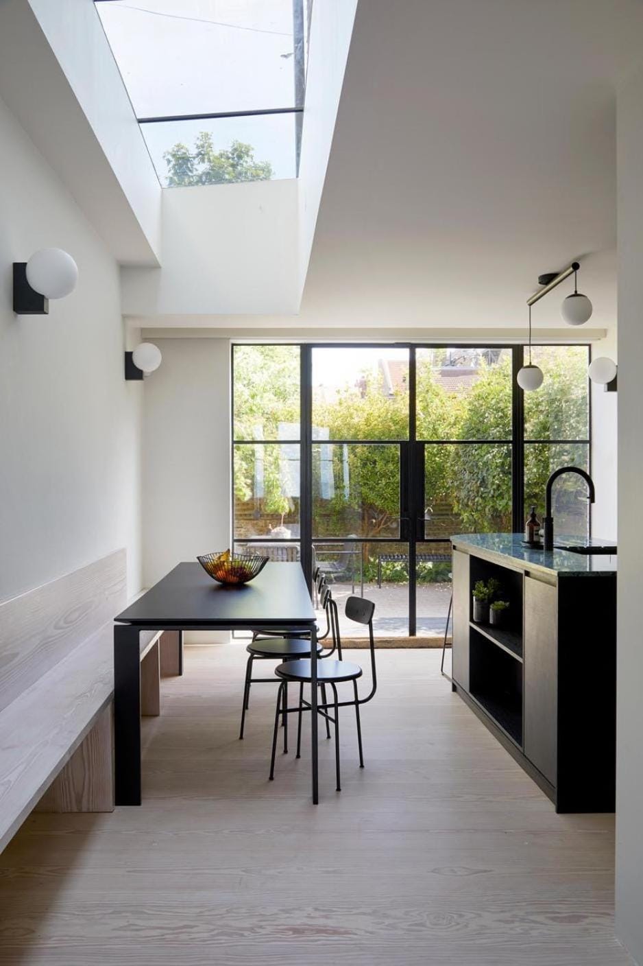 View (from property/room), Photo of the whole room, Dining area