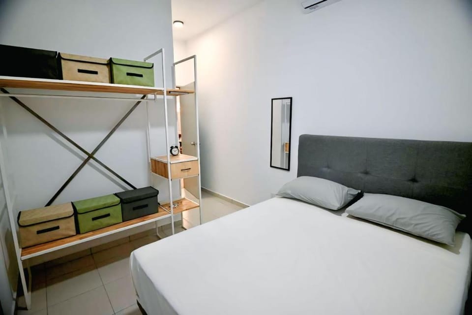 Bed, Photo of the whole room, Bedroom, wardrobe