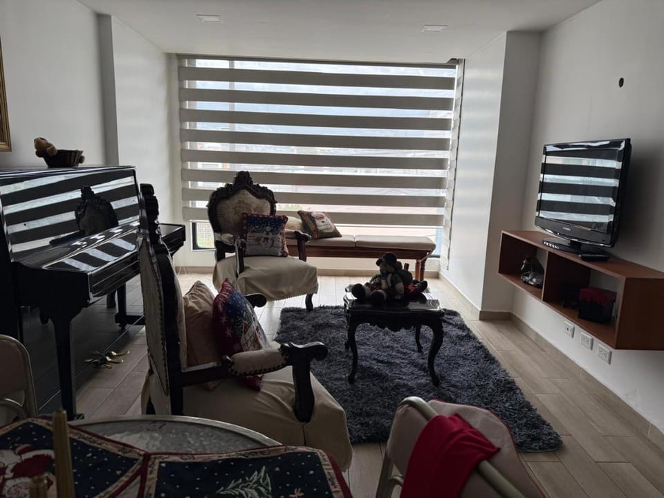 Smyrna Park Suites Apartment in Quito