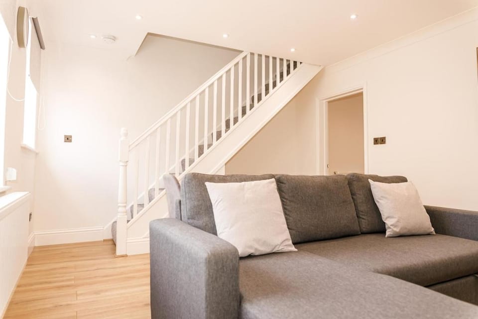 3BR Modern Stay - Wi-Fi & Parking Apartment in Sunderland