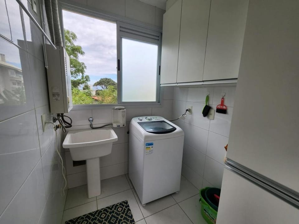 C194 Charmoso apto a 100m do mar Apartment in Florianopolis