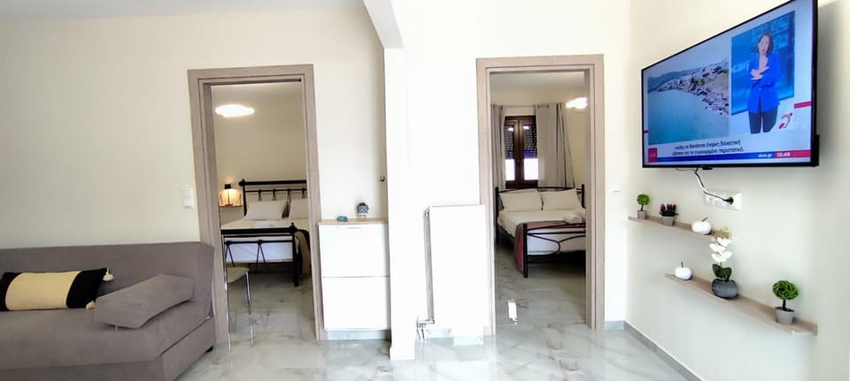 TV and multimedia, Photo of the whole room, Bedroom