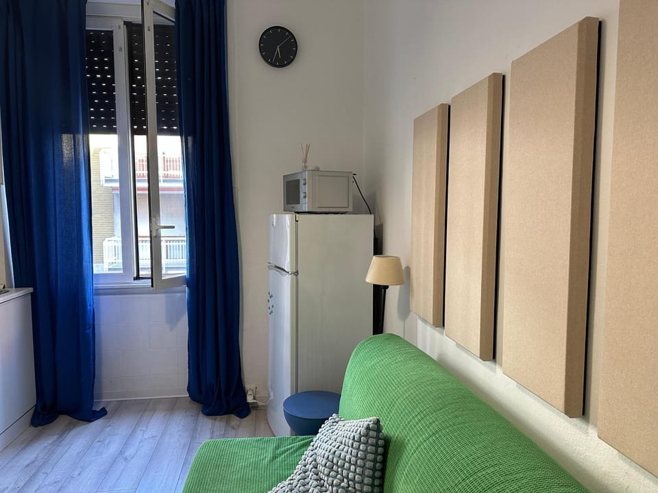 Kitchen or kitchenette, Living room, Photo of the whole room, Seating area