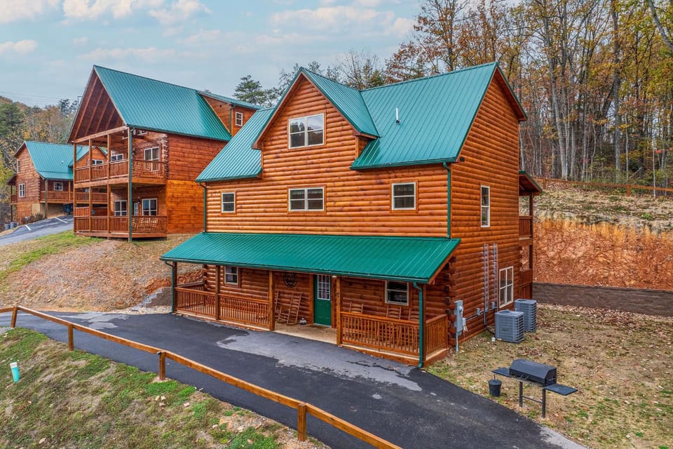 Tennessee Time by American Patriot Getaways House in Pigeon Forge