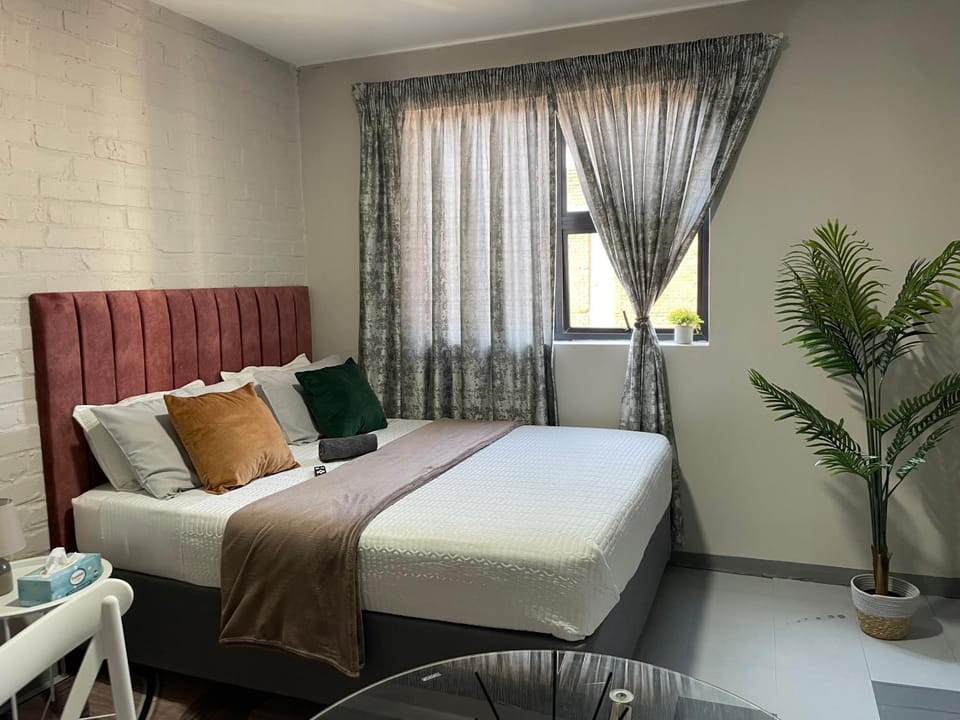 StayEasy in Maboneng Apartment in Johannesburg