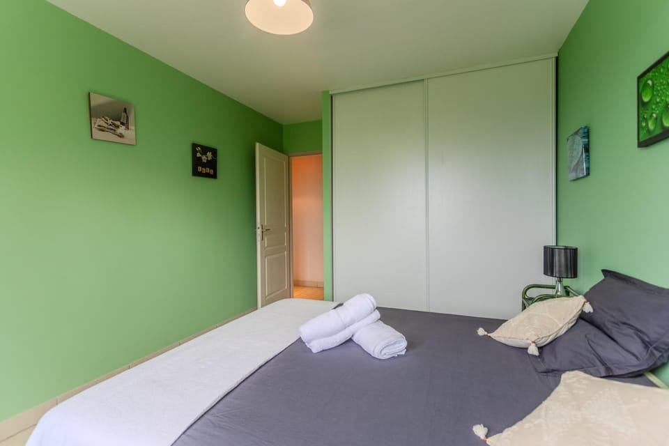 Living room, Bedroom