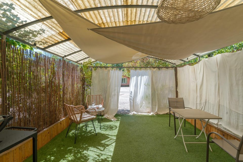 Property building, Living room