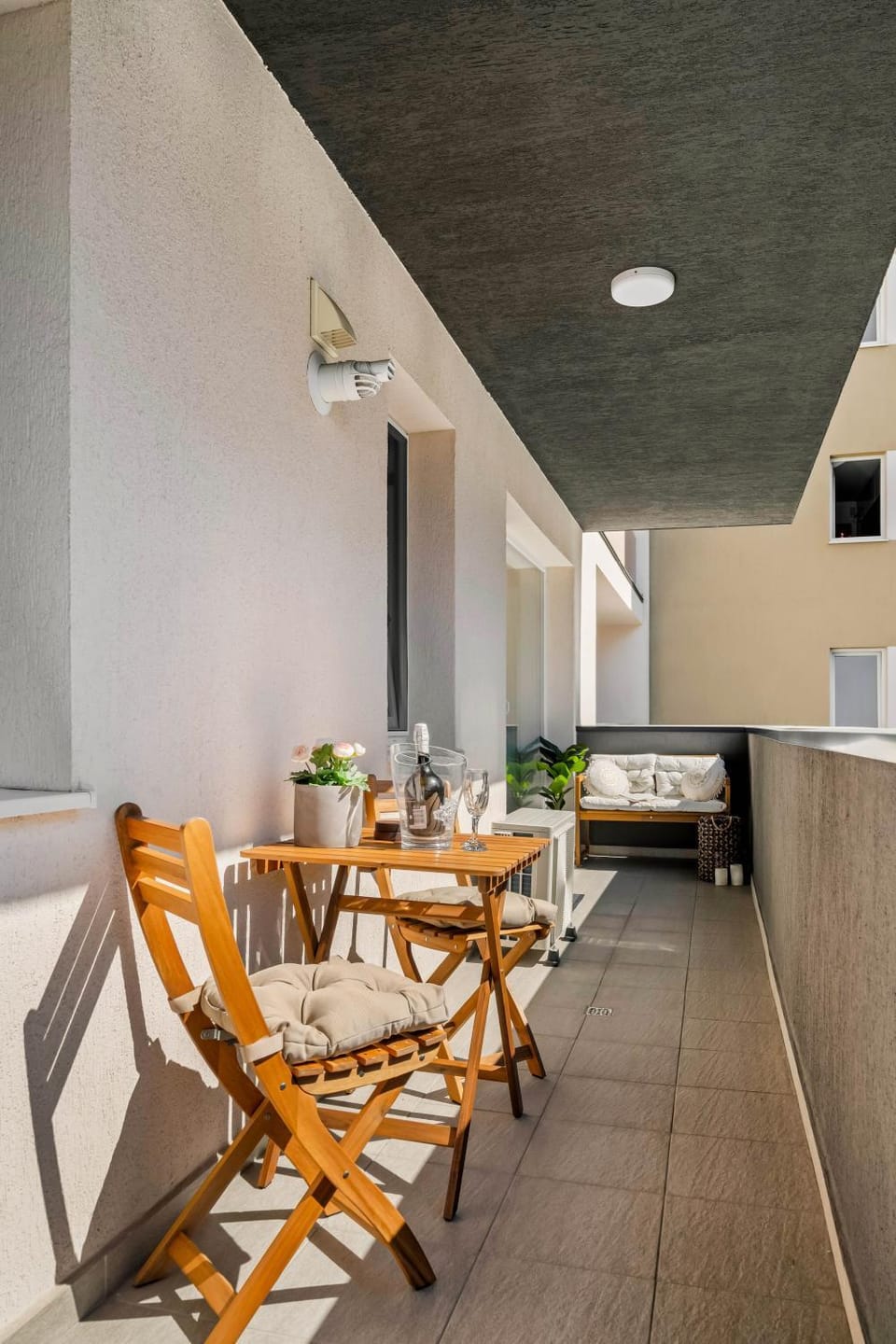 Balcony/Terrace, Balcony/Terrace, Seating area, Dining area