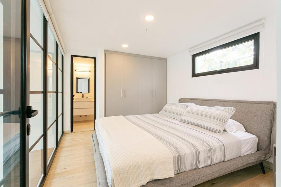Casco Viejo 2BR Loft - Rooftop Pool Gym & Balcony Apartment in Panama City, Panama