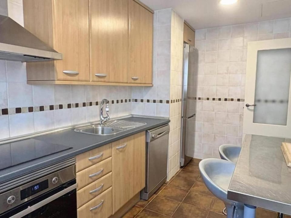 Apto Varellas l Vistas l WIFI l Amplio l Balcón Apartment in Aragon