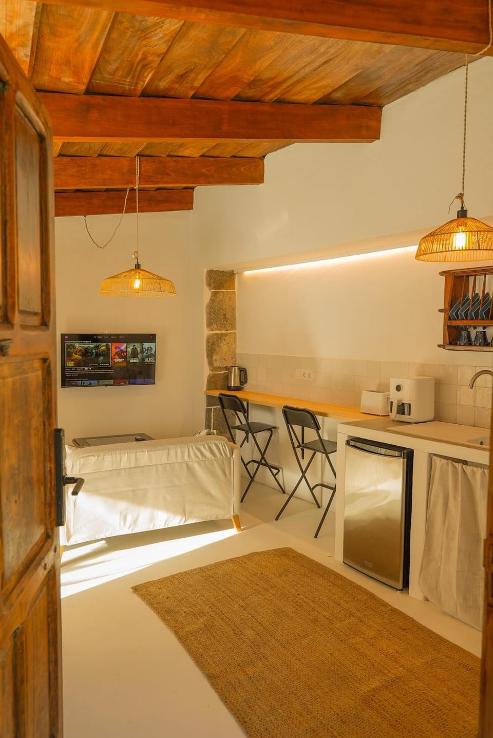 Kitchen or kitchenette, Living room, Photo of the whole room, Seating area, Dining area