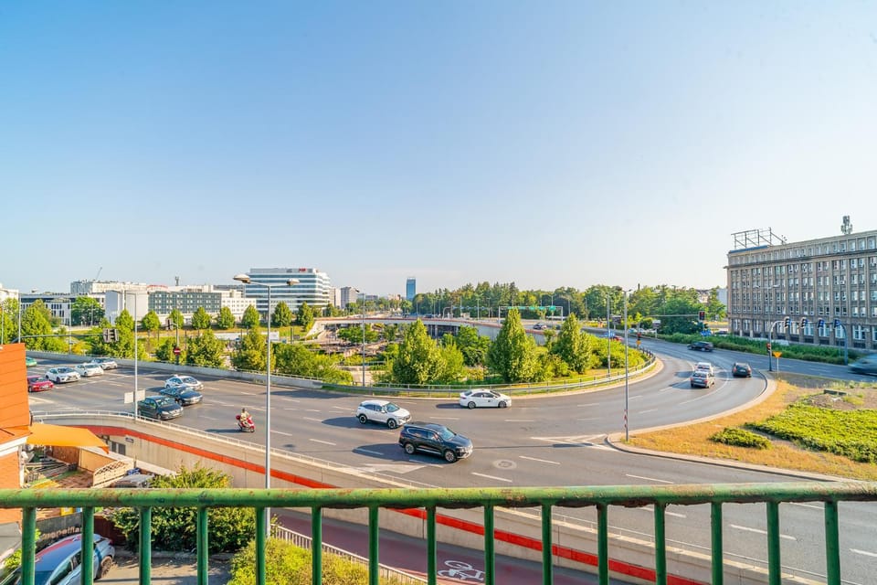 Balcony/Terrace, City view, Street view