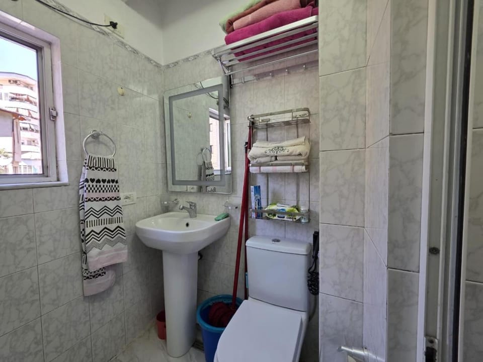 Lidia's Studio Apartment in Tirana