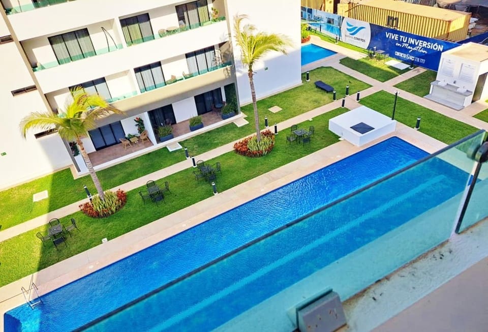 Pool view, Swimming pool