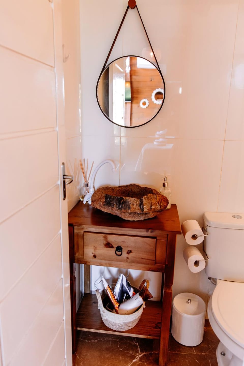 Toilet, Bathroom, towels