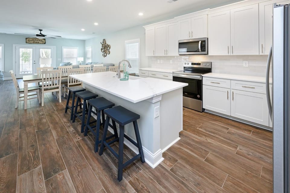 Schedule Sea House in Surfside Beach