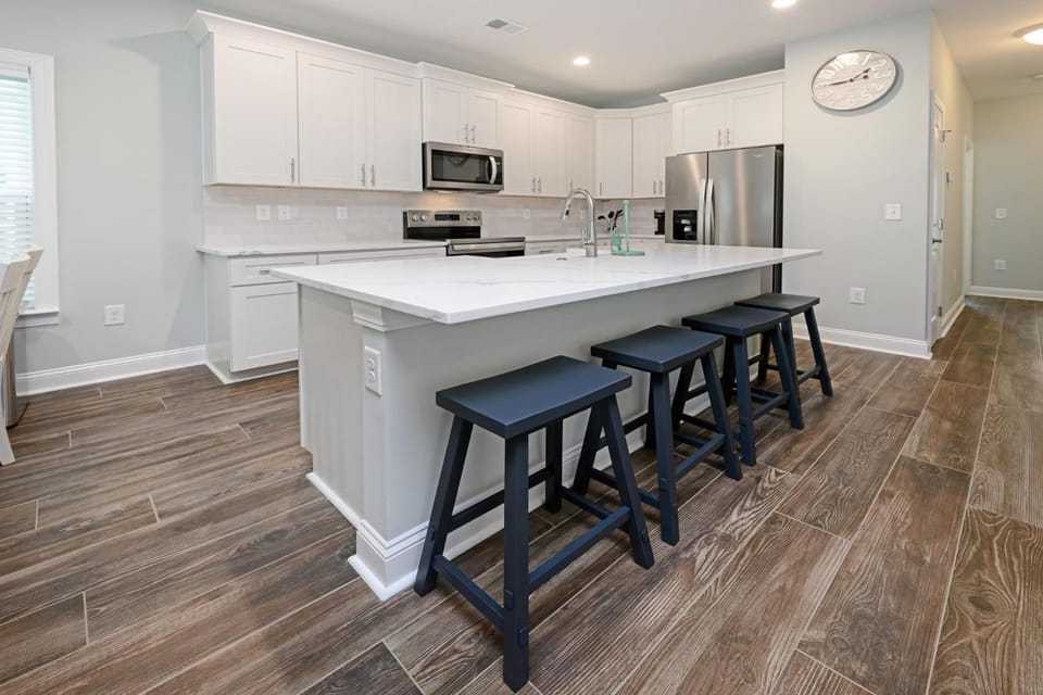 Schedule Sea House in Surfside Beach