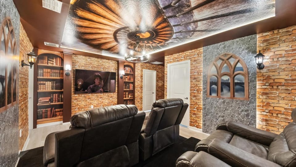 Communal lounge/ TV room, TV and multimedia, Evening entertainment