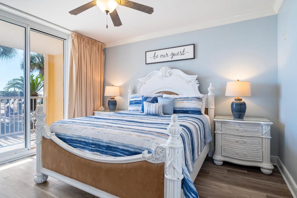 Azure 107 - Ground Floor Luxury Oceanfront Condo Apartment in Okaloosa Island