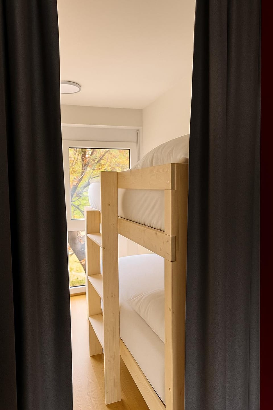 Bedroom, bunk bed
