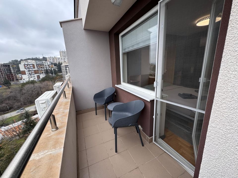Patio, Day, View (from property/room), Balcony/Terrace, Seating area
