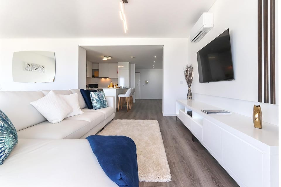 TV and multimedia, Living room, air conditioner