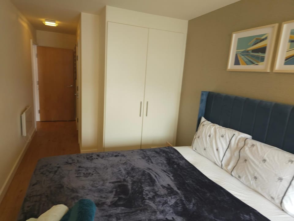 Bed, Photo of the whole room, wardrobe