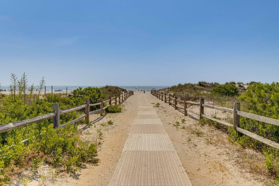2 Blocks to Beach Access: Ocean City Adventure! House in Ocean City