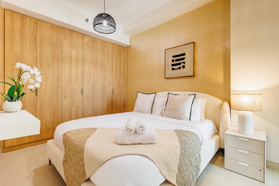 Charming Apartment - Brand New - 5 min to ADGM, Cleveland, Galleria - 3 min walk to the Beach - Heart of Al Reem - 2BDR - 6 pax Apartment in Abu Dhabi