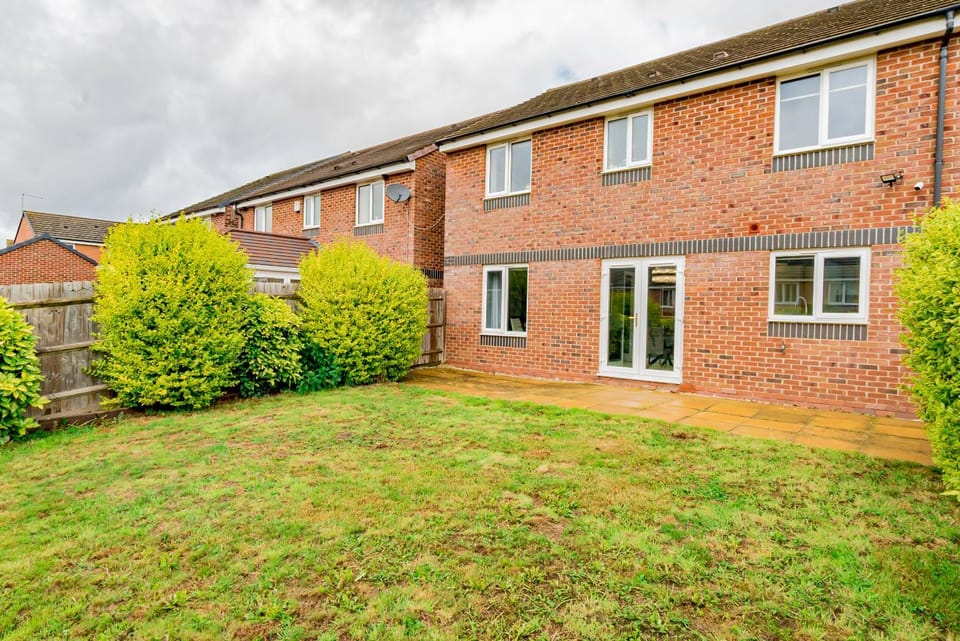 Property building, Garden, Garden view