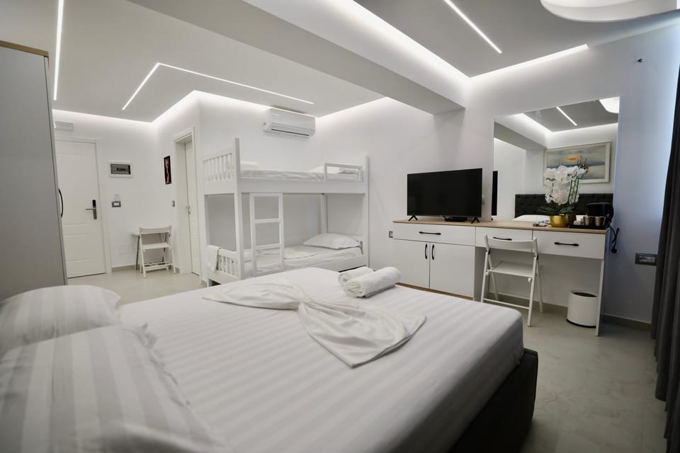 Dashaj Rooms 305 Apartment in Ksamil