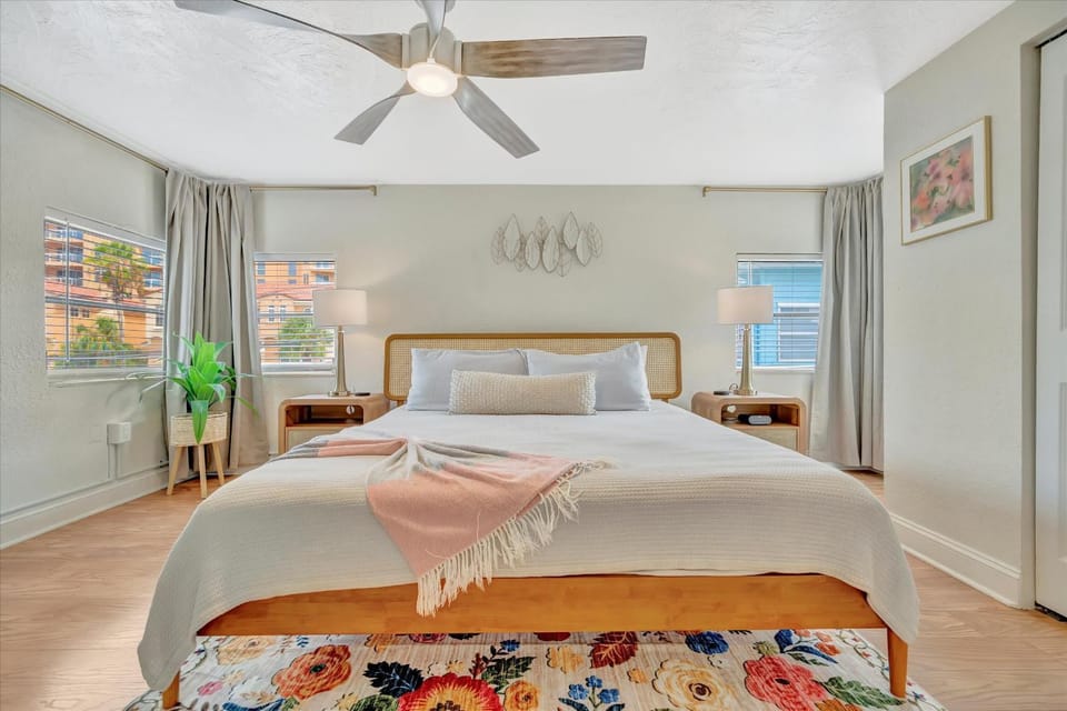 Bed, Day, Bedroom