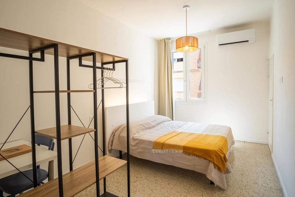 Bed, Bedroom, air conditioner