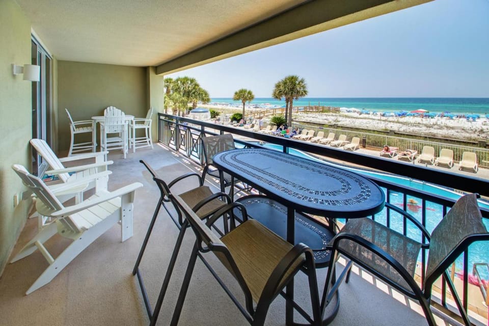 Azure 212 - Oceanfront Luxury Beach Condo Apartment in Okaloosa Island