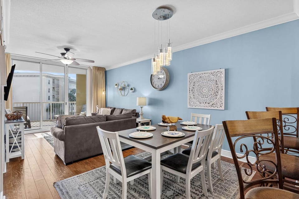 Azure 421 - Ocean Views & Free Beach Service Apartment in Okaloosa Island